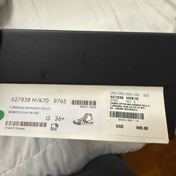 Gucci High-Top Sneakers with Green Interior - Picture 7 of 7